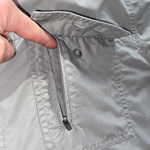 Field & Streams Grey Button Down Short Sleeved Shirt - Picture 7 of 12